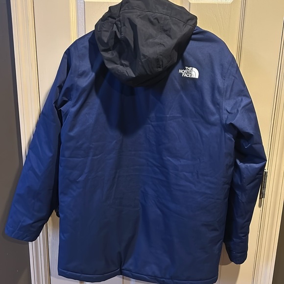 NEW North Face coat size XL 18/20 boys - Picture 4 of 8